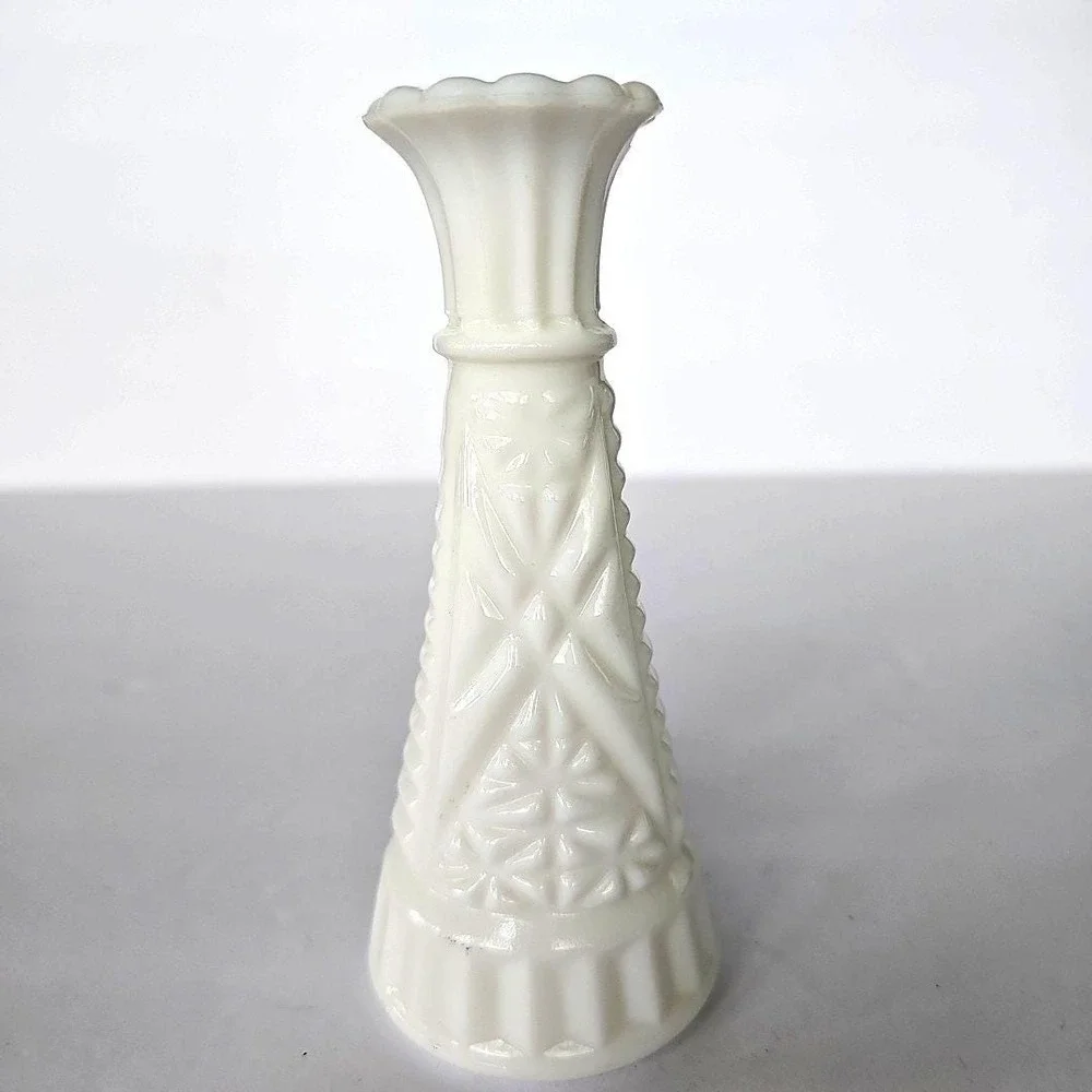 Vintage Milk Glass Bud Vase Star Diamond Pattern Scalloped Rim Mid Century Decor